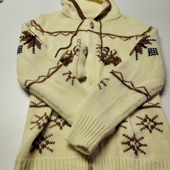 Sweater - Picture 2 of 6
